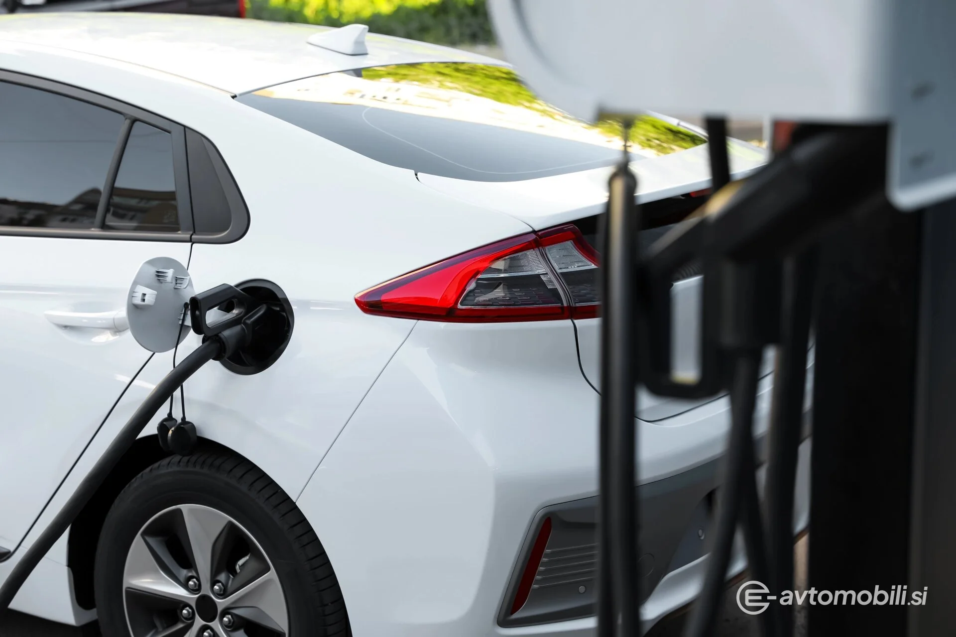 Tesla Model X 2022 – fotografija 1